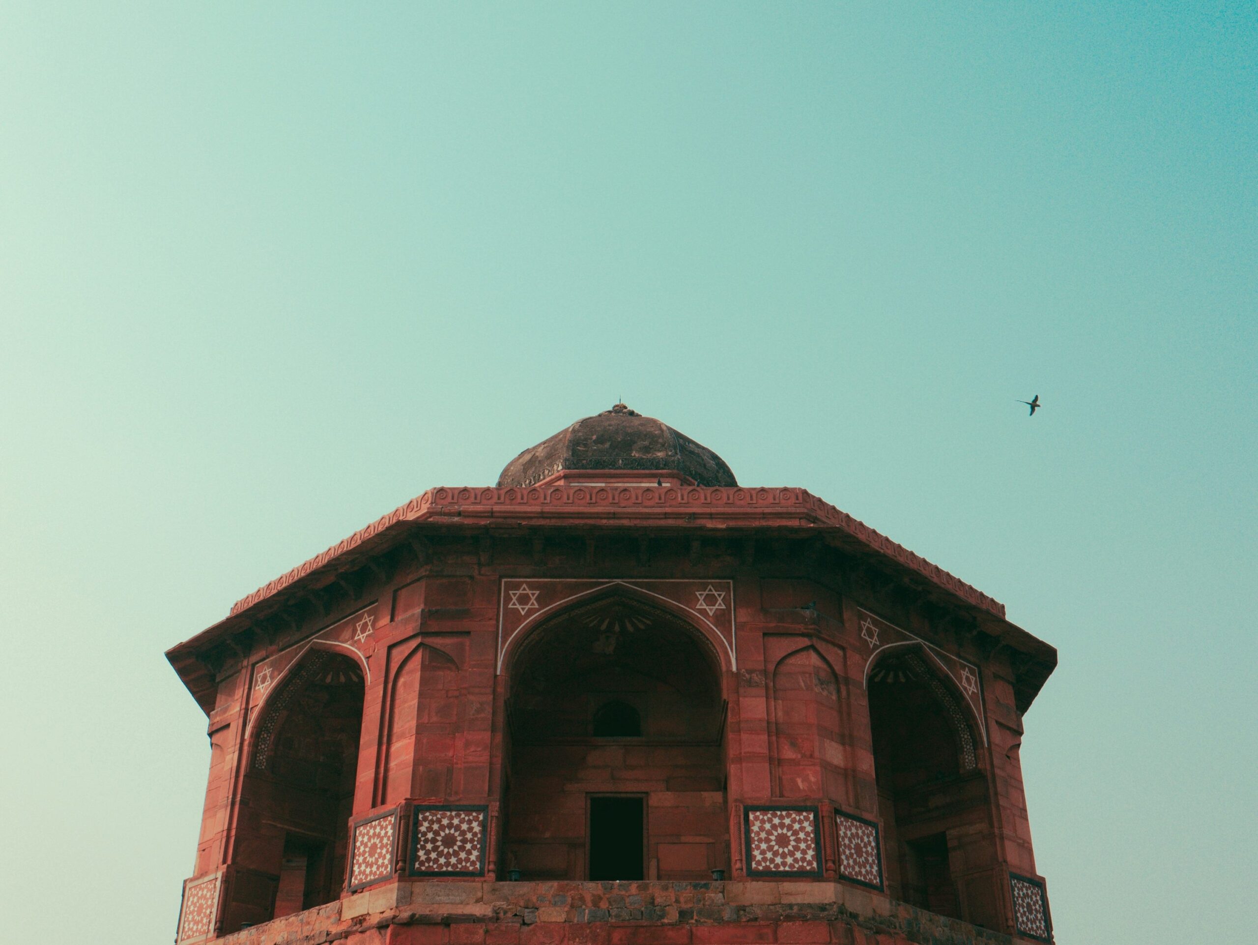 Red Fort: Uncover Delhi’s Rich History Through Its Iconic Mughal Marvel